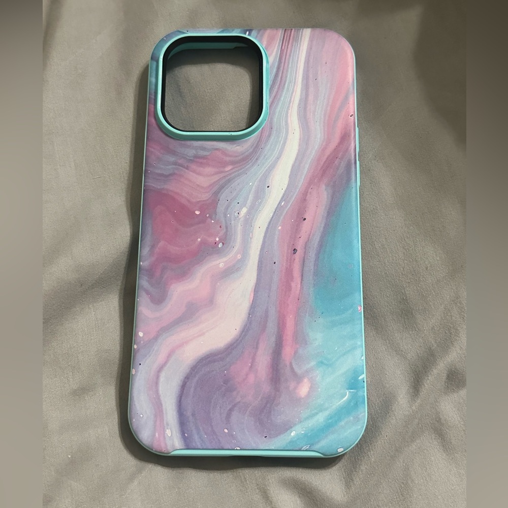 Otterbox iPhone 14 Pro Max case. Like new. Smoke free home.